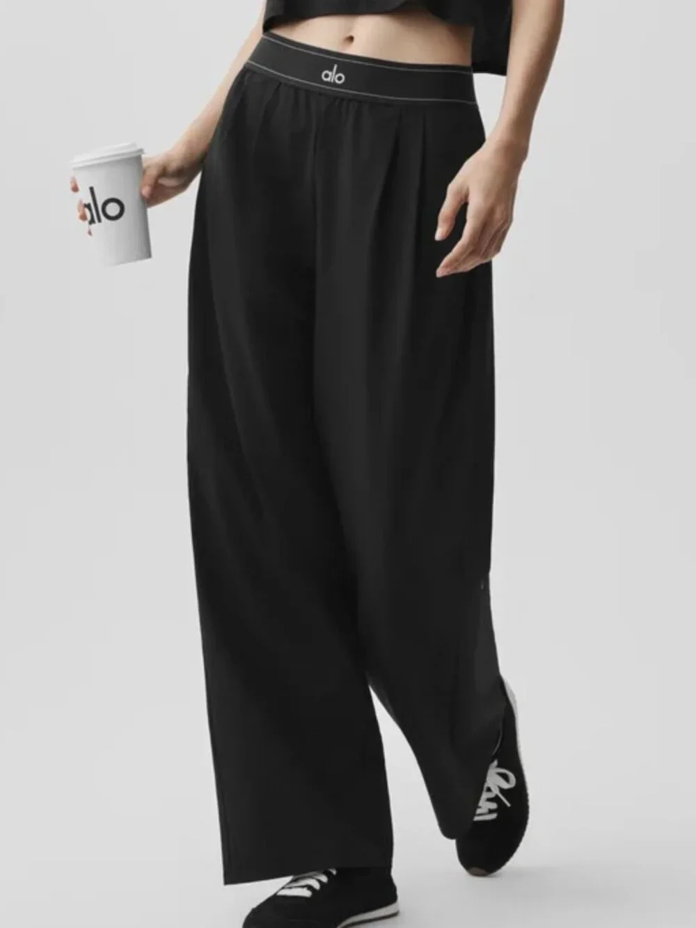 NWT🖤ALO Yoga Suit Up Trouser Black (Regular) sophisticated minimalist style 🧥